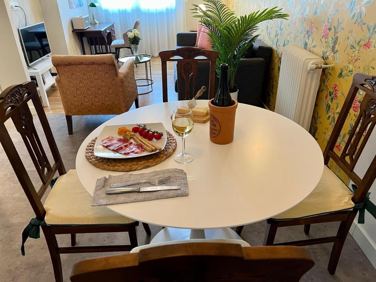 Mrs Holiday Apartment Athen Exterior foto